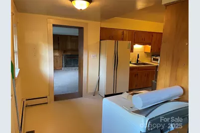 318 Academy Street, Canton, NC 28716 - Photo 17