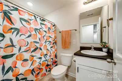 415 Kickapoo Avenue, Gastonia, NC 28056 - Photo 17