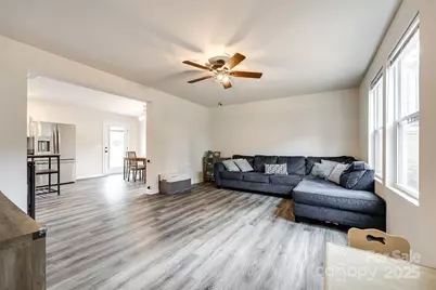 415 Kickapoo Avenue, Gastonia, NC 28056 - Photo 5