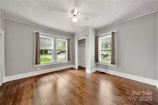 725 W Graham St, Shelby, NC 28150 - Photo 9