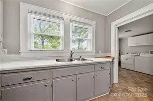 725 W Graham St, Shelby, NC 28150 - Photo 13