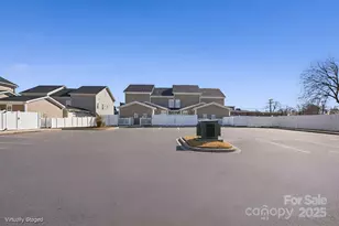 110 W Pine St, Lincolnton, NC 28092 - Photo 41