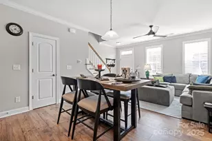 110 W Pine St, Lincolnton, NC 28092 - Photo 9