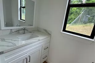 804 3rd St Pl SW, Hickory, NC 28602 - Photo 5