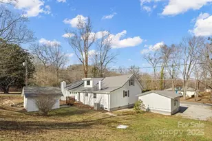 227 Ashmore Ave, Hendersonville, NC 28791 - Photo 5