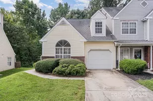 5884 Prescott Ct, Charlotte, NC 28269 - Photo 1