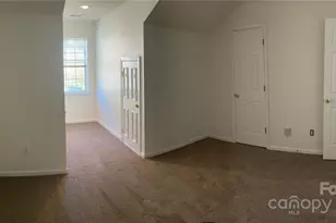 5884 Prescott Ct, Charlotte, NC 28269 - Photo 9