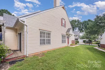 5884 Prescott Court, Charlotte, NC 28269 - Photo 17