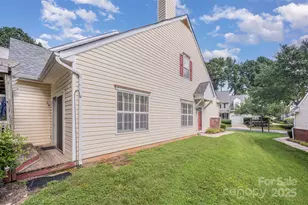 5884 Prescott Ct, Charlotte, NC 28269 - Photo 17