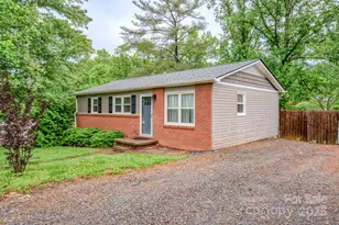 109 Chapman Dr, Asheville, NC 28805 - Photo 17