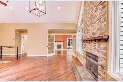 305 E High Point Lane, Hendersonville, NC 28791 - Photo 9