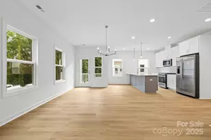 3924 Hager Dr, Charlotte, NC 28208 - Photo 3