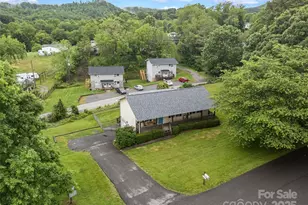 72 Sovereign Cir, Clyde, NC 28721 - Photo 3