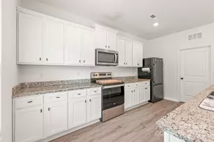 2340 Lanza Dr, Charlotte, NC 28215 - Photo 7