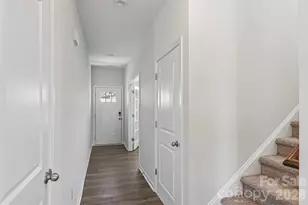 827 Adelston Ln, Asheville, NC 28804 - Photo 7