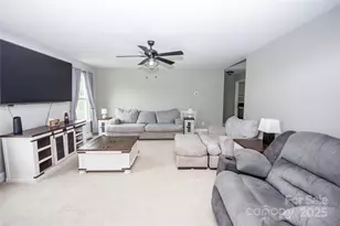 164 Vance Farm Dr, Statesville, NC 28625 - Photo 9