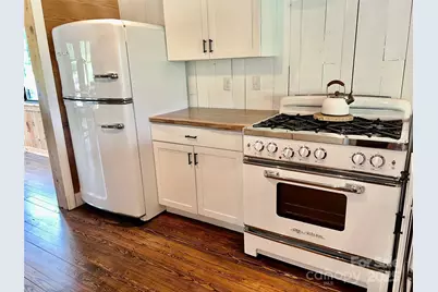 668 Old Hendersonville Highway, Brevard, NC 28712 - Photo 7