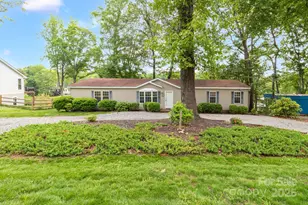 7232 Executive Cir, Denver, NC 28037 - Photo 3