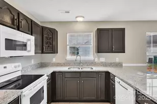 8702 Wood Sorrel Ct, Matthews, NC 28105 - Photo 9