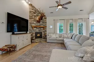 355 Night Lark Ln, Campobello, SC 29322 - Photo 7