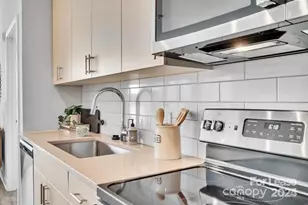 2020 W Morehead St, Charlotte, NC 28208 - Photo 23