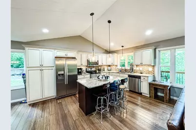 171 View Ridge Parkway, Leicester, NC 28748 - Photo 3