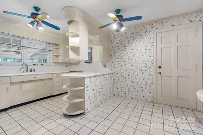 4002 Hickory Boulevard, Granite Falls, NC 28630 - Photo 19