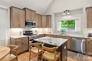 68 Huckleberry Rdg Ln, Zirconia, NC 28790 - Photo 11
