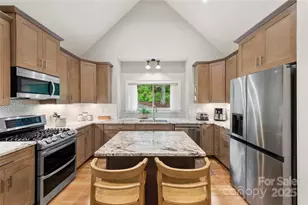 68 Huckleberry Rdg Ln, Zirconia, NC 28790 - Photo 11