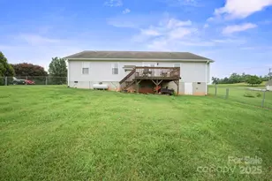 1670 Jamestown Rd, Morganton, NC 28655 - Photo 15