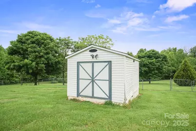 1670 Jamestown Road, Morganton, NC 28655 - Photo 17