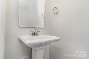 2059 Sadler Woods Ln, Charlotte, NC 28214 - Photo 11