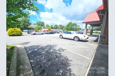 1216 Asheville Highway, Hendersonville, NC 28791 - Photo 17