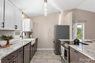 71 Midnight Ln, Waynesville, NC 28786 - Photo 9