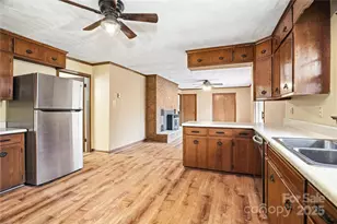 2619 Hopewell Church Rd, Sherrills Ford, NC 28673 - Photo 11