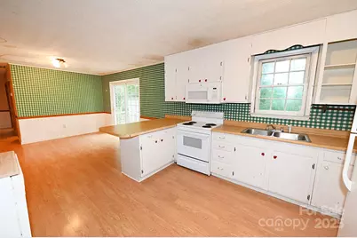 2625 Glenn Street, Newton, NC 28658 - Photo 5