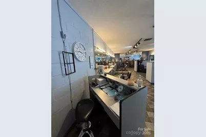 417 Cranberry Street, Newland, NC 28657 - Photo 3