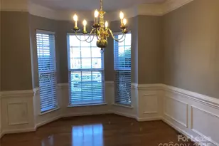 10938 Chamberlain Hall Ct, Charlotte, NC 28277 - Photo 5