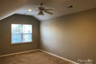 10938 Chamberlain Hall Ct, Charlotte, NC 28277 - Photo 9