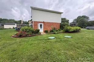 1895 Sandy Cir, Newton, NC 28658 - Photo 37