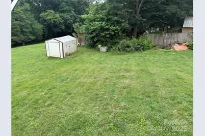 1895 Sandy Circle, Newton, NC 28658 - Photo 35