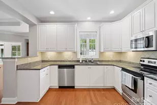 10875 Casetta Dr, Matthews, NC 28105 - Photo 5