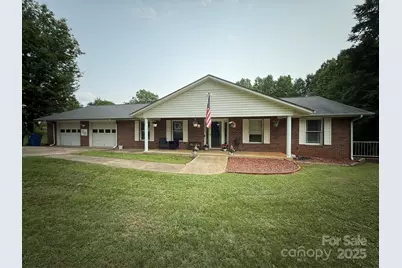 117 Lincoln Village Drive, Statesville, NC 28677 - Photo 1