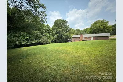 117 Lincoln Village Drive, Statesville, NC 28677 - Photo 3