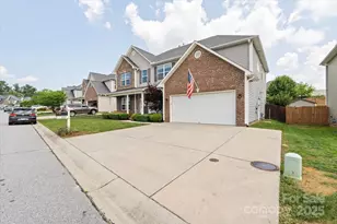 197 Roanoke Rd, Fletcher, NC 28732 - Photo 31