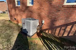 1616 Lazenby St, Newton, NC 28658 - Photo 13