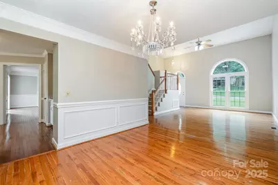 7114 Kinsmore Lane, Charlotte, NC 28269 - Photo 5