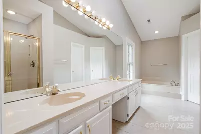 7114 Kinsmore Lane, Charlotte, NC 28269 - Photo 19