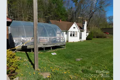 4294 Linville Falls Highway, Newland, NC 28657 - Photo 7