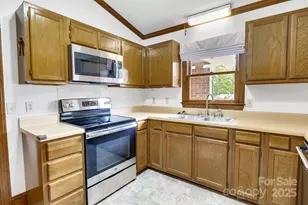 704 Colby Cir, Salisbury, NC 28147 - Photo 7